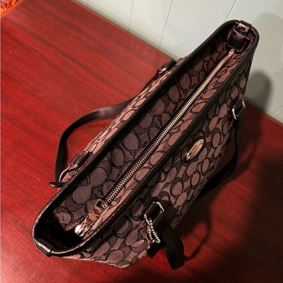 Coach Signature Black Shoulder Tote Bag F36185 - Picture 8 of 12